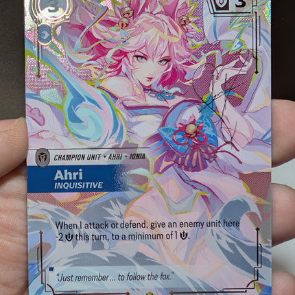 Ahri - Inquisitive (Signature) (227*/221) - Spiritforged Foil (Unique) (011842)